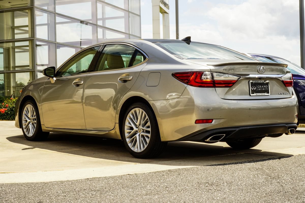 Used 2018 Lexus ES 350 w/ Ultra Luxury Package FWD image 10