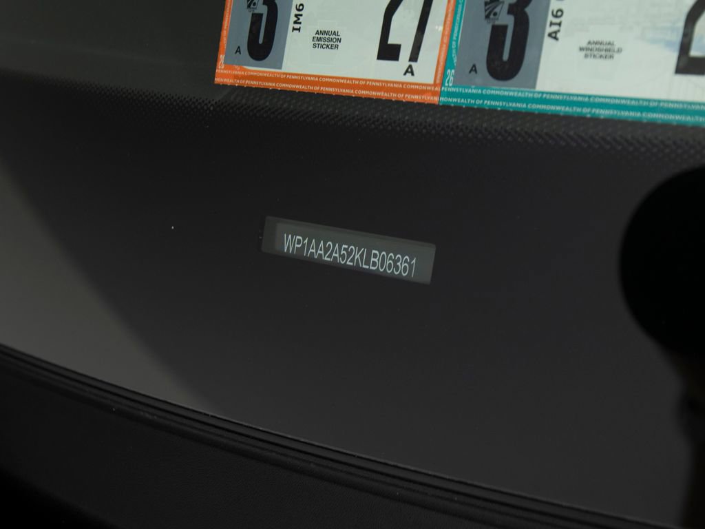 Certified 2019 Porsche Macan AWD/4WD image 45