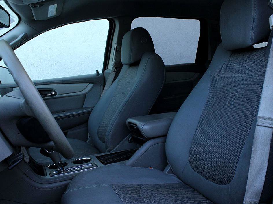 Used 2014 Chevrolet Traverse LS image 13