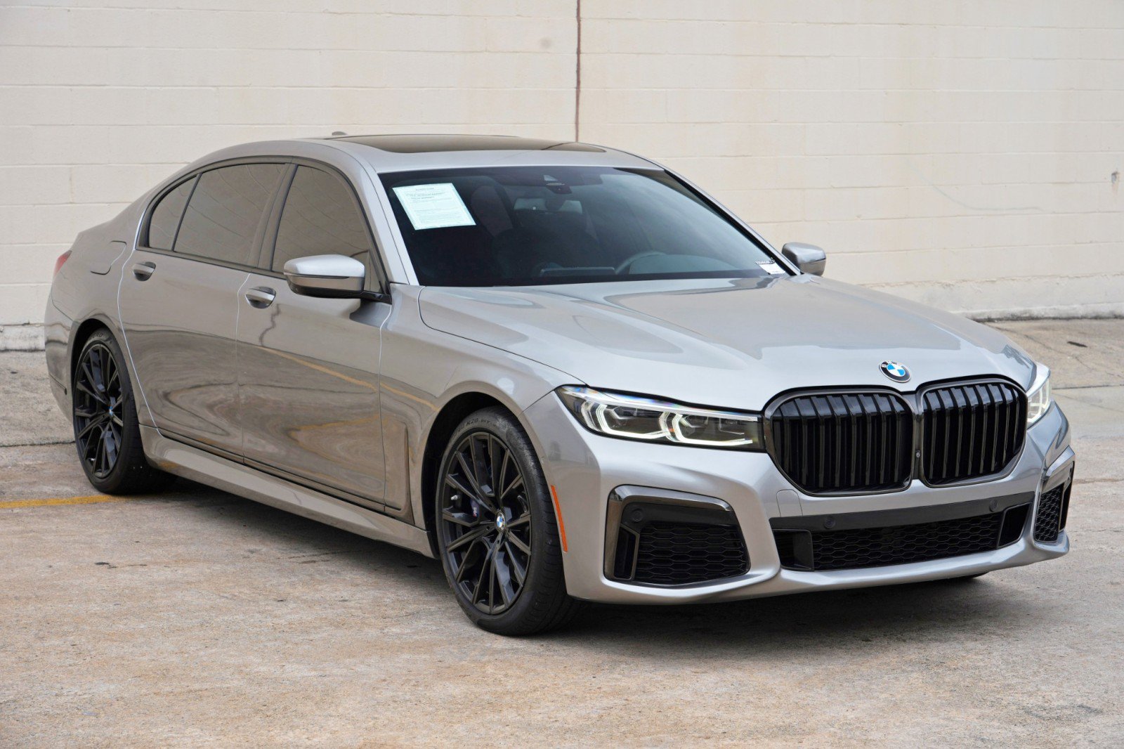 Used 2022 BMW 740i w/ M Sport Package RWD image 59