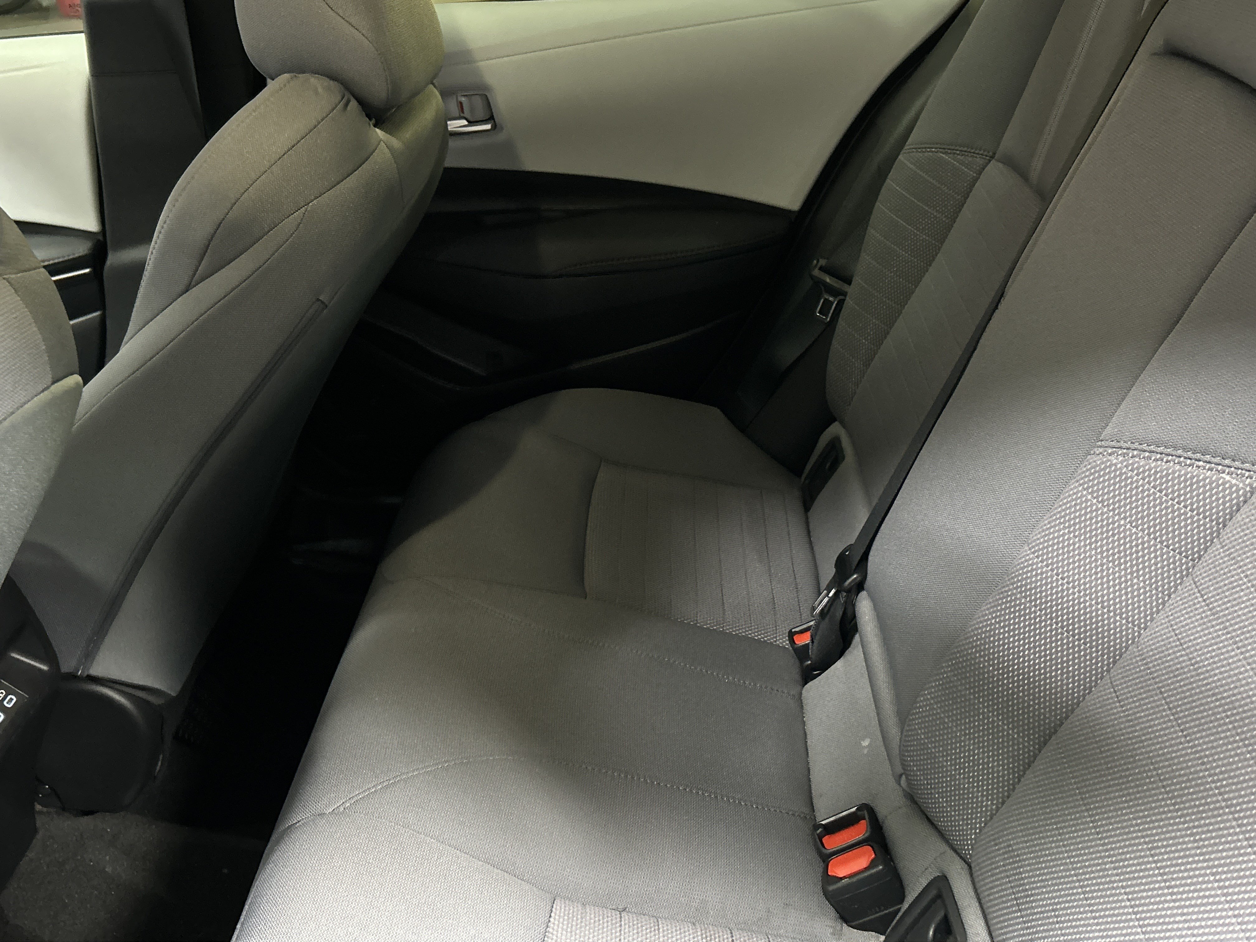 Used 2025 Toyota Corolla SE w/ Convenience Package FWD image 32