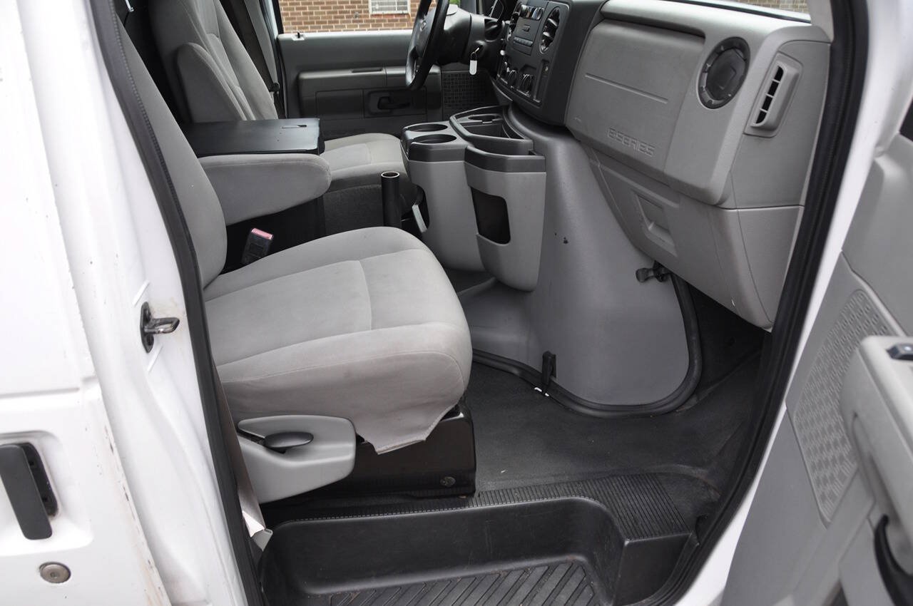Used 2013 Ford E-150 and Econoline 150 w/ PWR Group RWD image 24