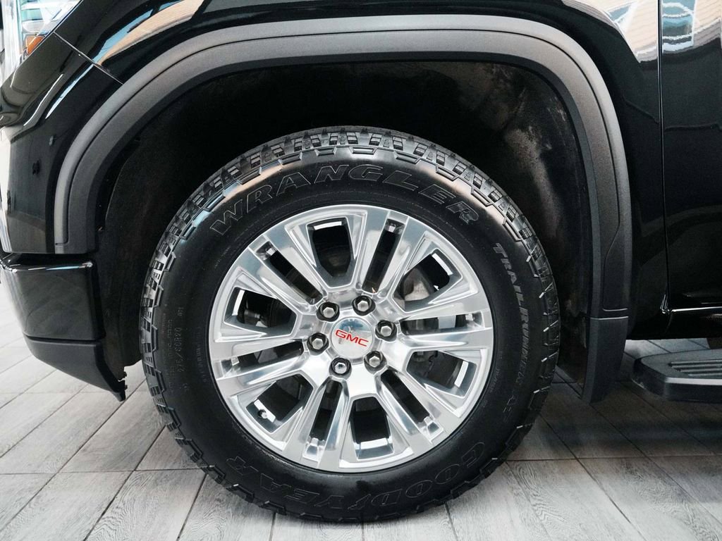 Used 2024 GMC Sierra 1500 Denali w/ Technology Package AWD/4WD image 9