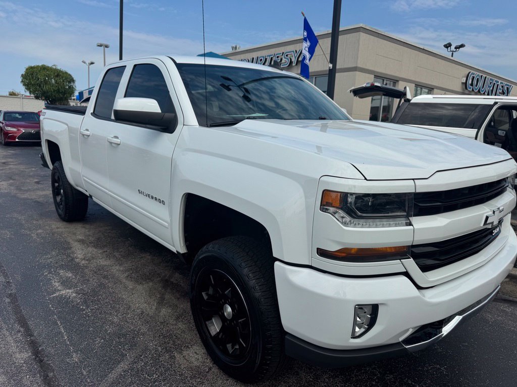 Used 2019 Chevrolet Silverado 1500 LT w/ All Star Edition AWD/4WD image 6