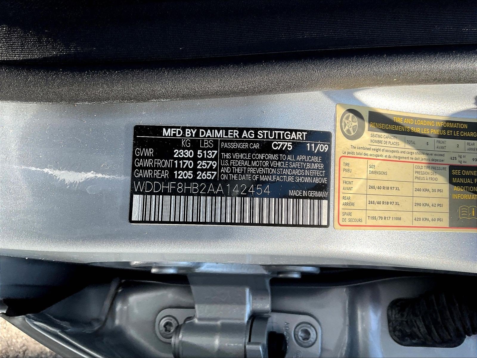Used 2010 Mercedes-Benz E 350 4MATIC Sedan image 19