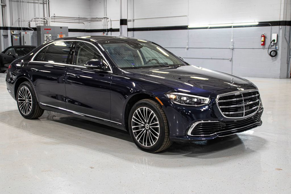 Used 2025 Mercedes-Benz S 580 4MATIC Sedan image 4