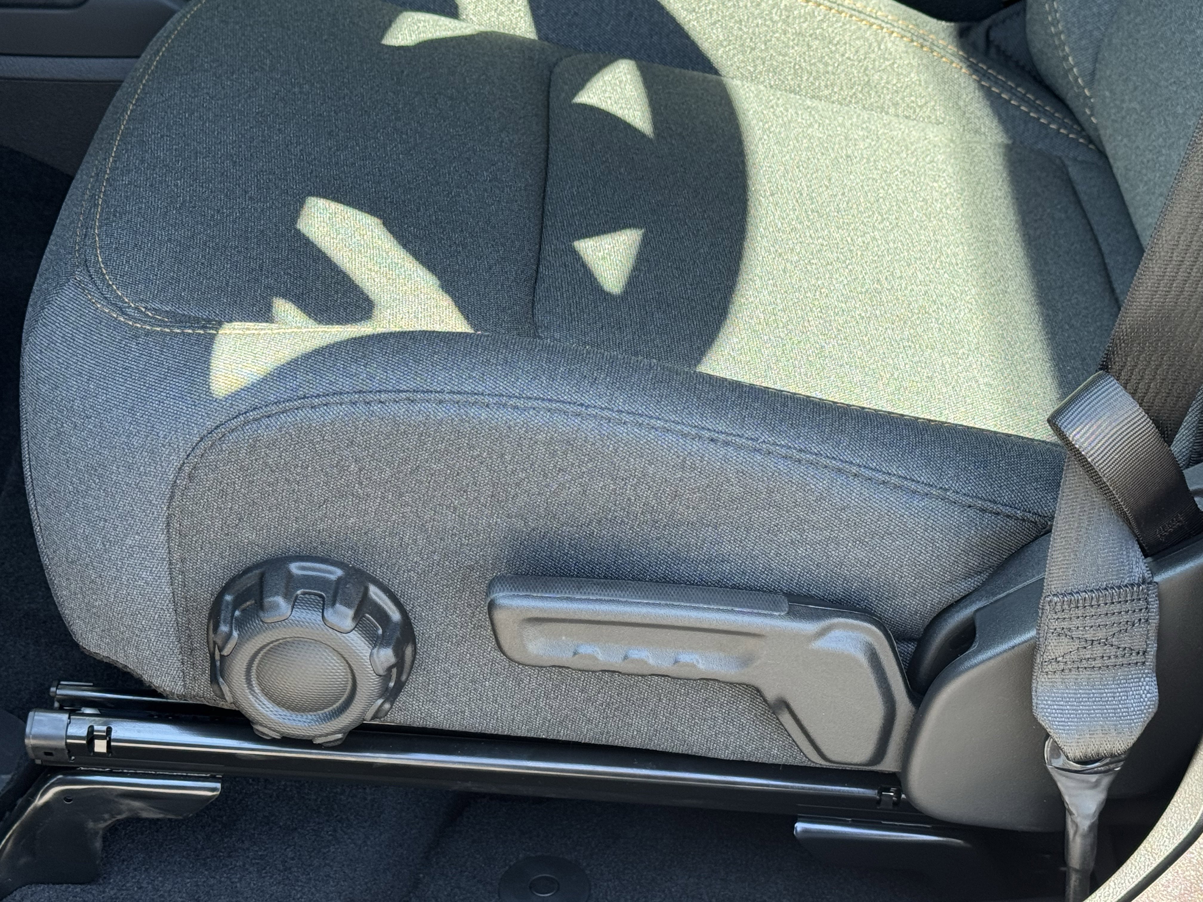 New 2025 Jeep Wrangler Sport S image 12