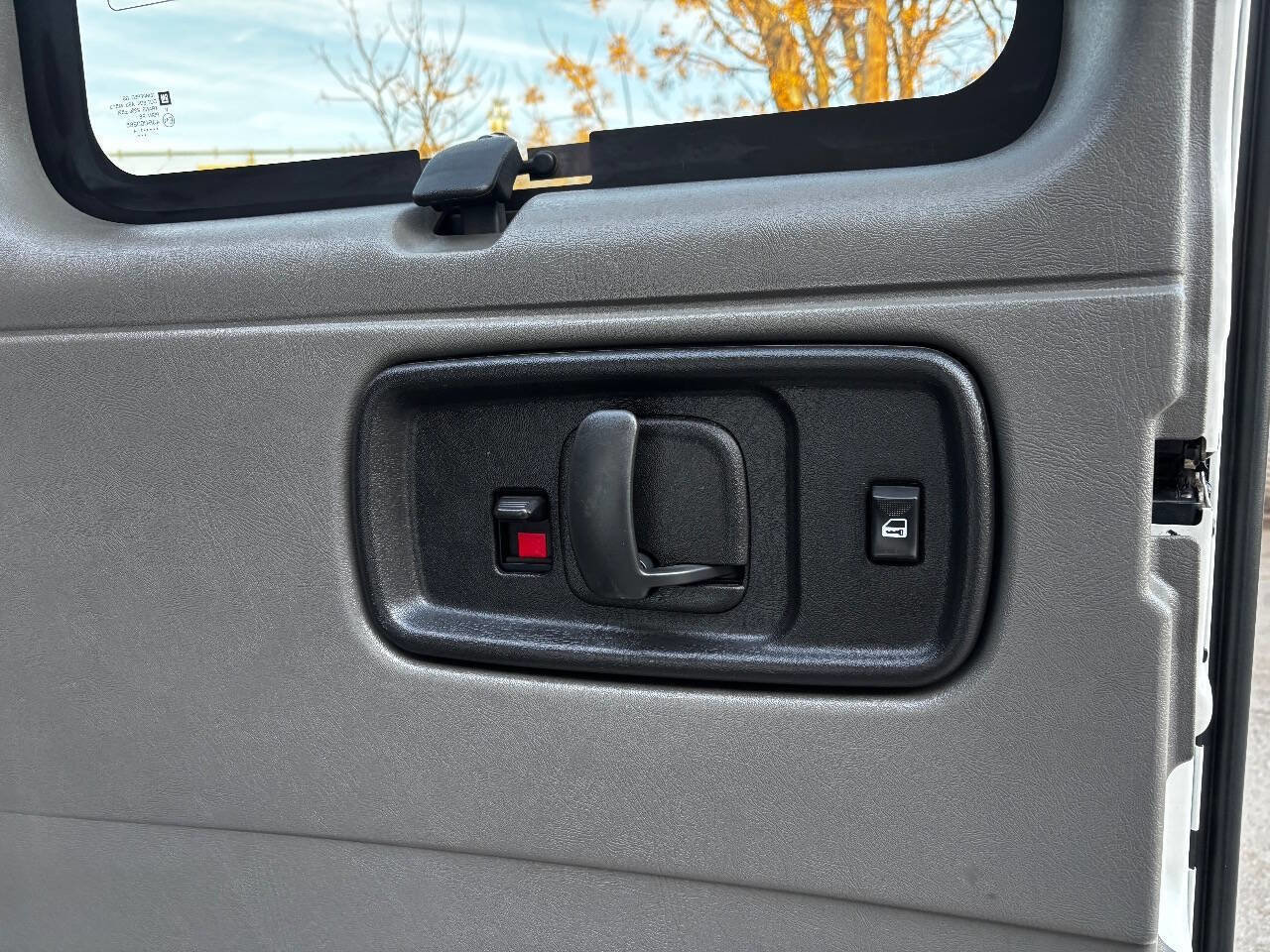 Used 2014 GMC Savana 3500 LS image 20