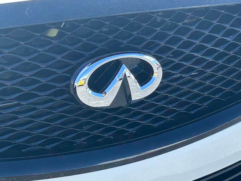 Used 2017 INFINITI Q50 3.0t Premium RWD image 10