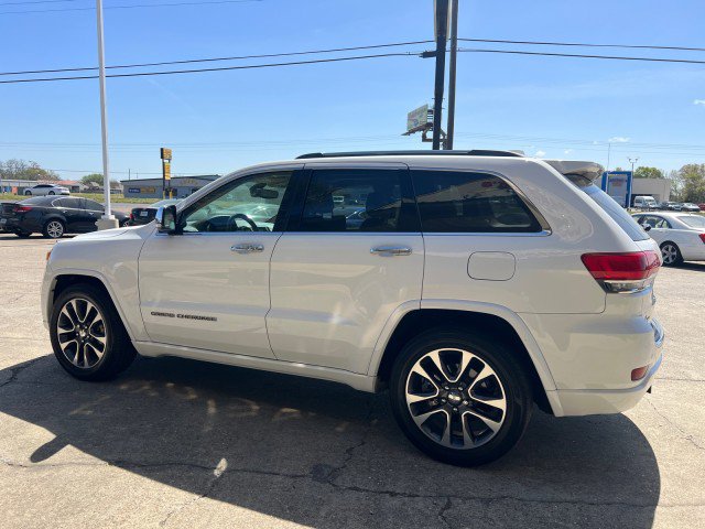 Used 2018 Jeep Grand Cherokee Overland RWD image 9