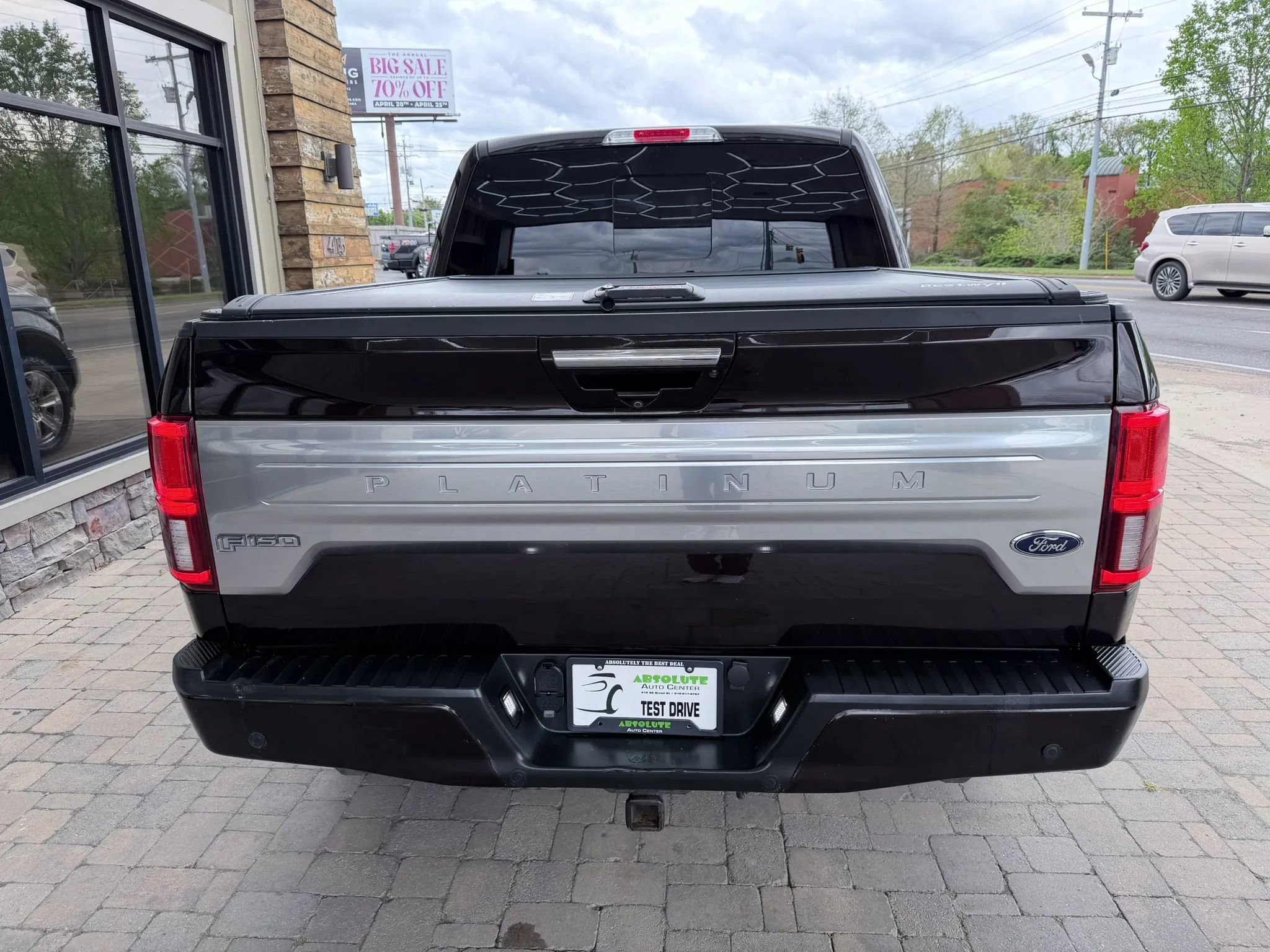 Used 2019 Ford F150 Platinum w/ Equipment Group 701A Luxury image 43