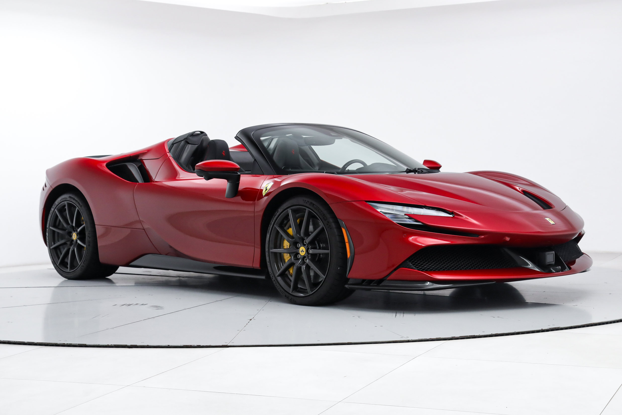 Certified 2025 Ferrari SF90 Spider AWD/4WD image 17