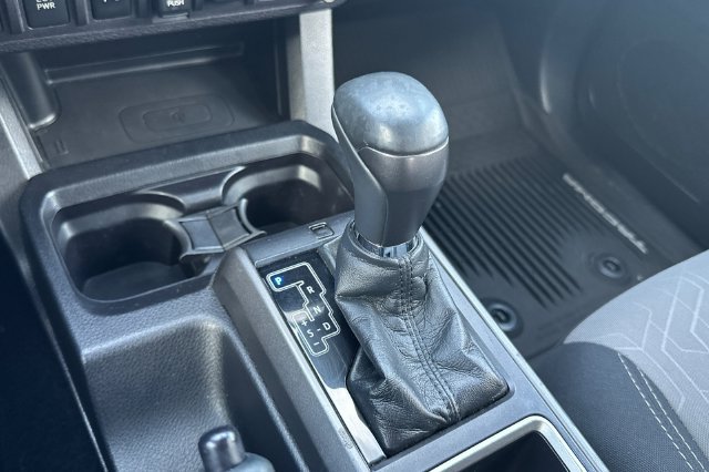Used 2021 Toyota Tacoma TRD Off-Road w/ Technology Package RWD image 19