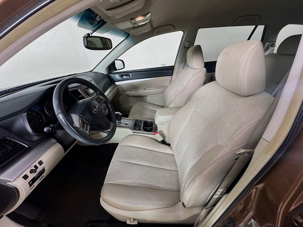 Used 2013 Subaru Outback 2.5i Premium image 10