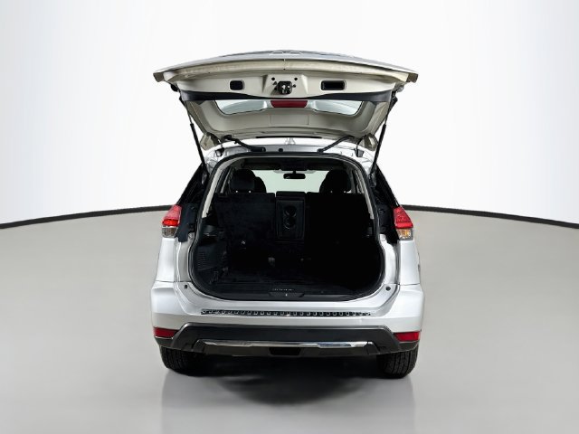 Used 2017 Nissan Rogue S AWD/4WD image 25