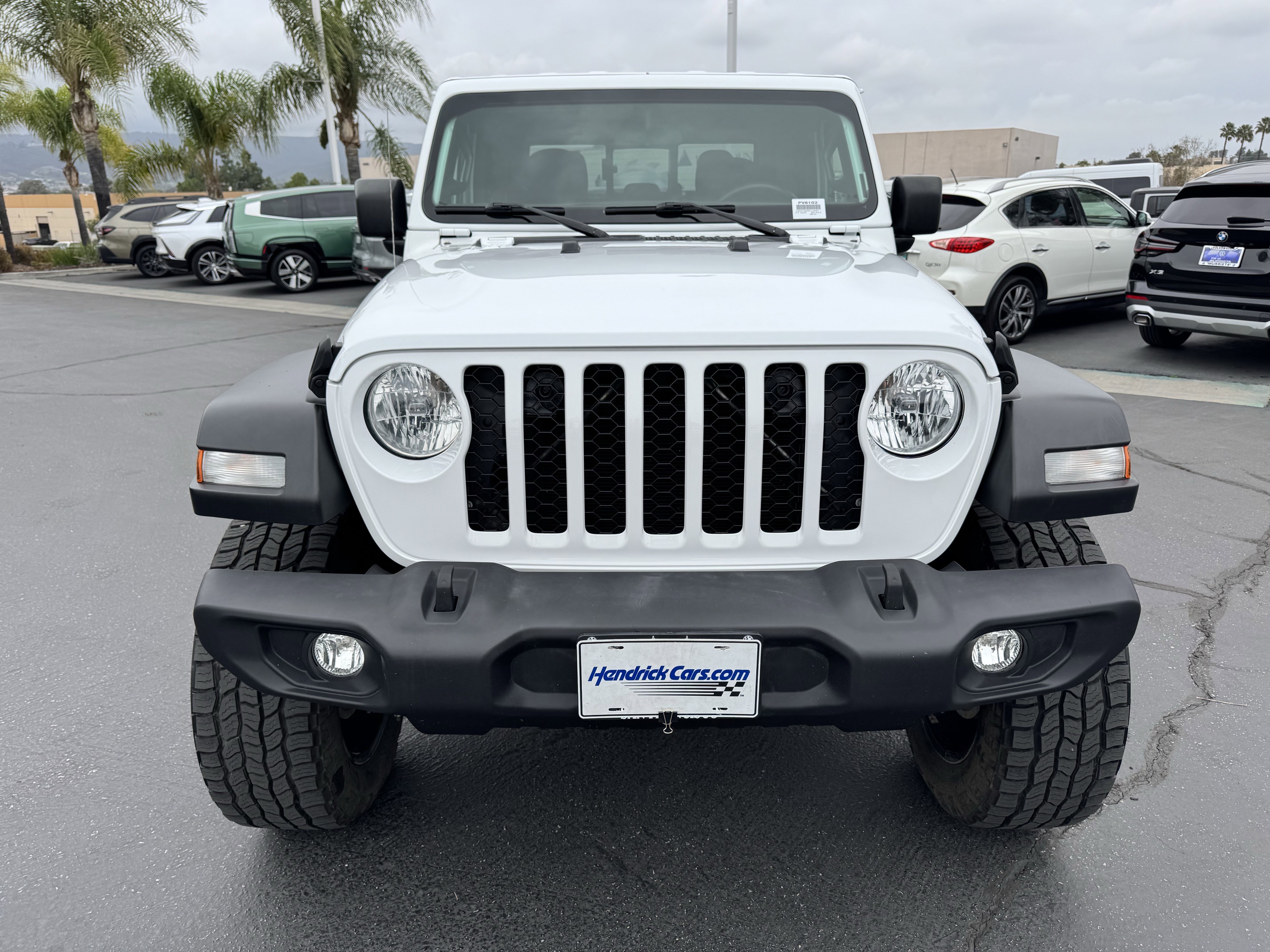 Used 2022 Jeep Gladiator Sport image 3
