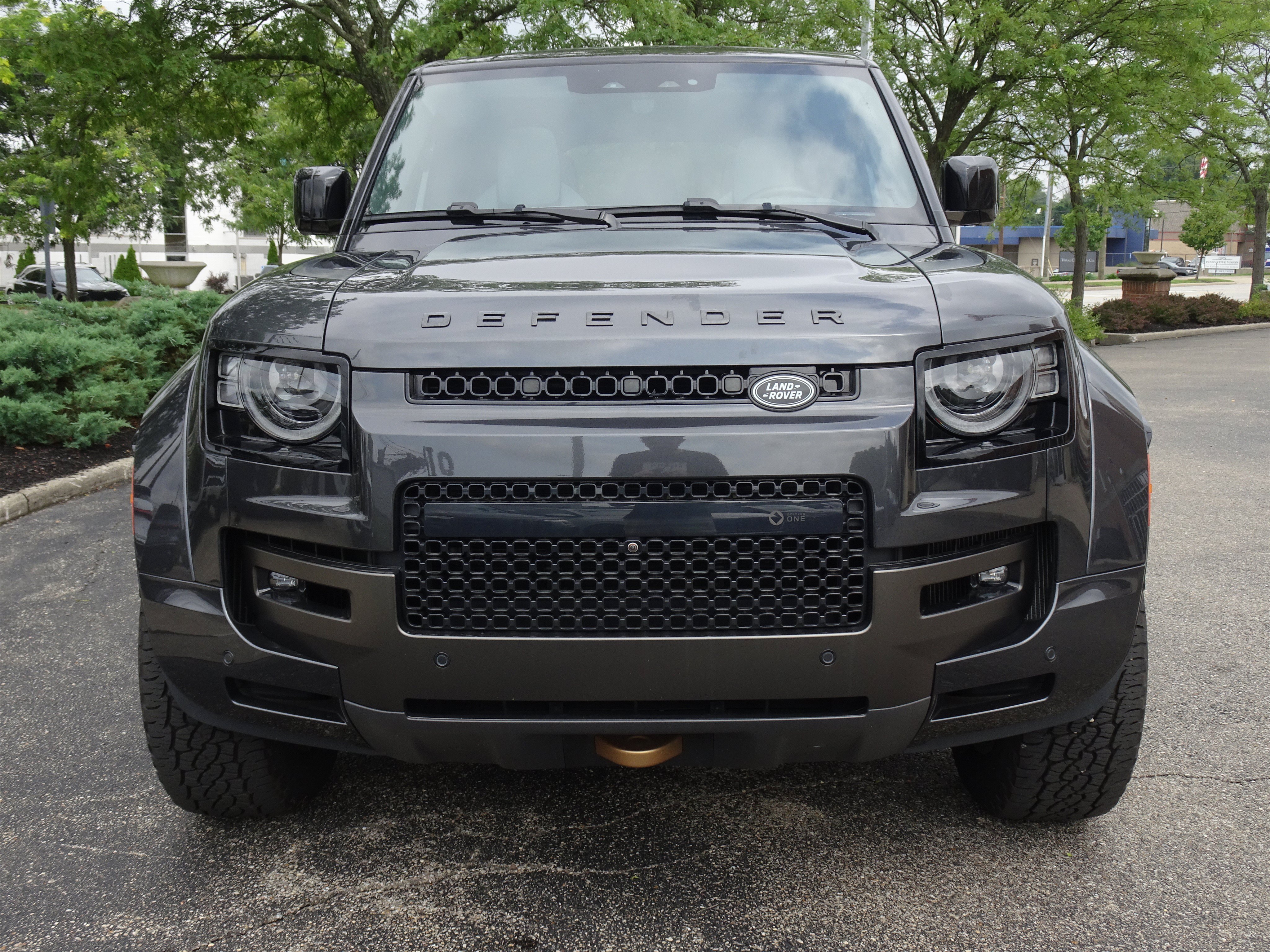 Used 2025 Land Rover Defender 110 AWD/4WD image 7