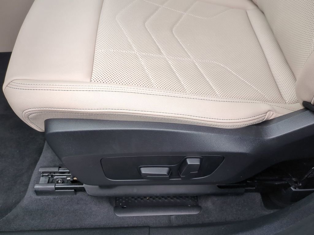 Certified 2025 BMW X1 xDrive28i w/ Convenience Package image 15