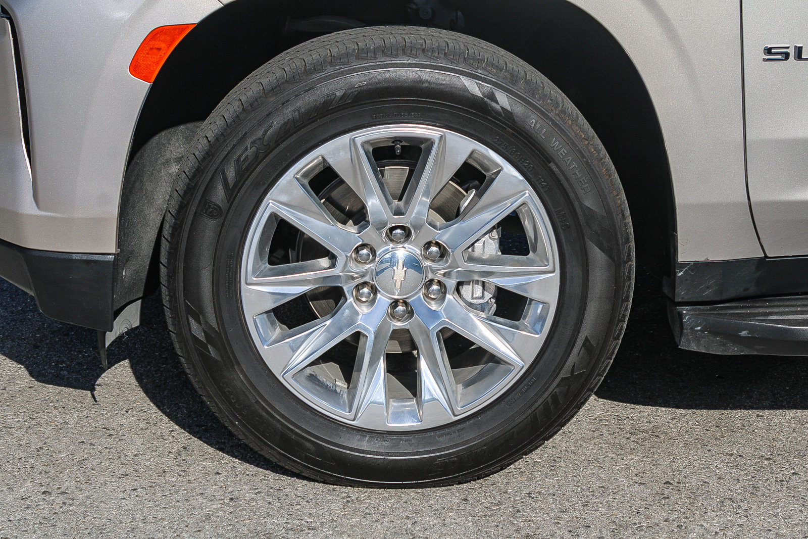 Used 2024 Chevrolet Suburban Premier RWD image 9