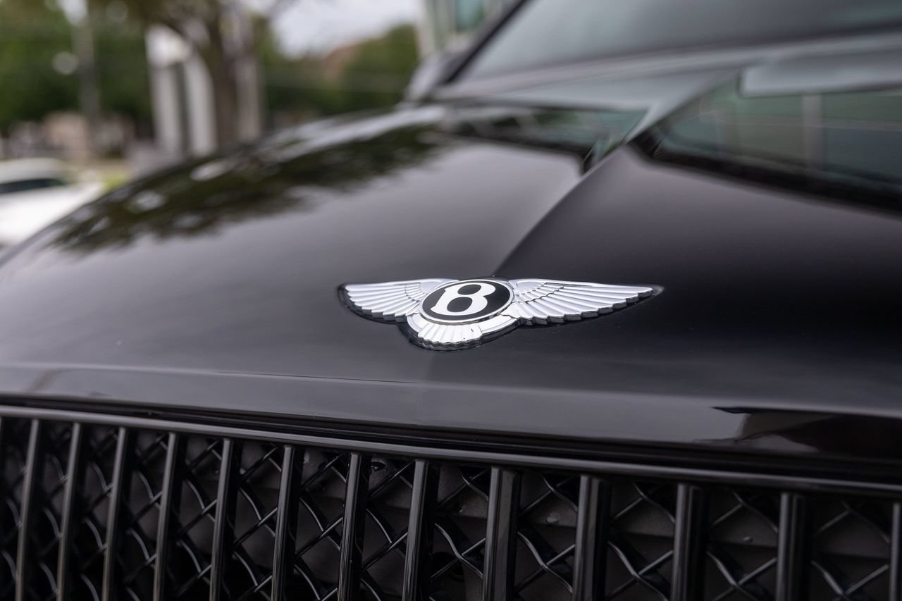 Certified 2024 Bentley Bentayga AWD/4WD image 11