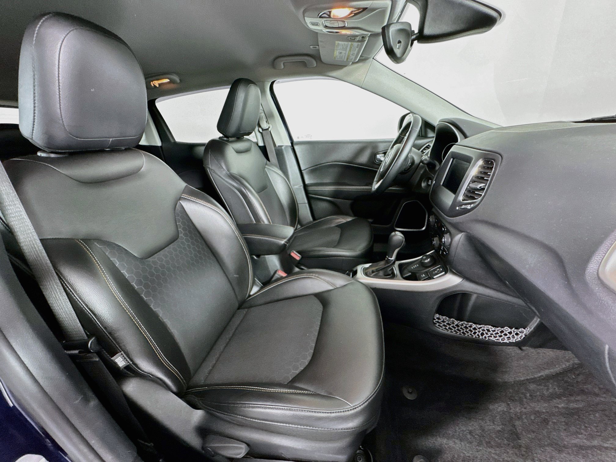 Used 2018 Jeep Compass Latitude w/ Popular Equipment Group AWD/4WD image 26
