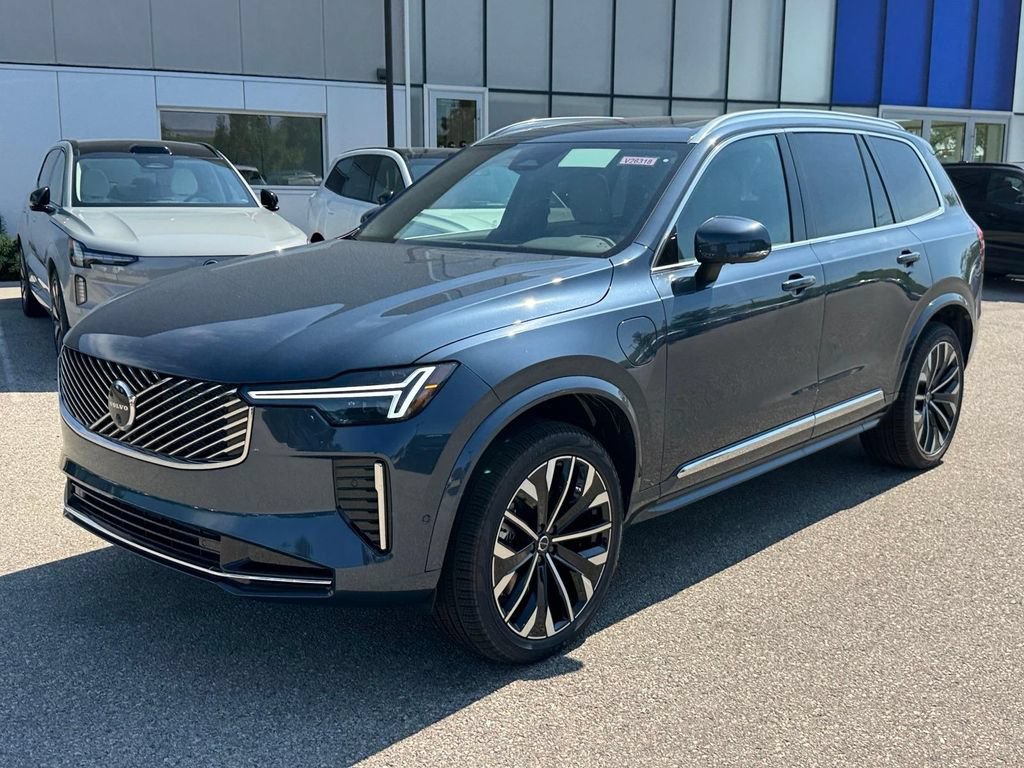 New 2026 Volvo XC90 T8 Plus w/ Protection Package