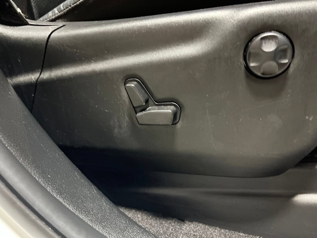 Used 2024 Dodge Durango GT RWD image 11