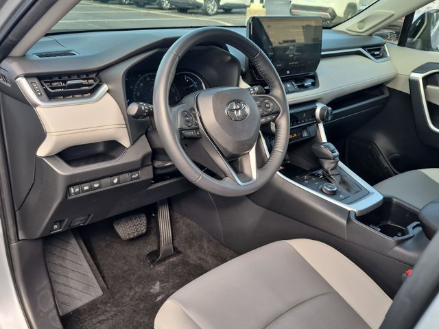 Certified 2023 Toyota RAV4 XLE Premium AWD/4WD image 4