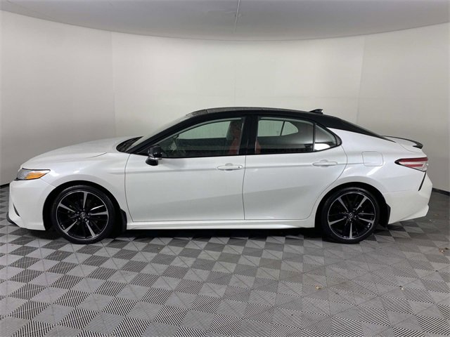 Used 2020 Toyota Camry XSE image 5
