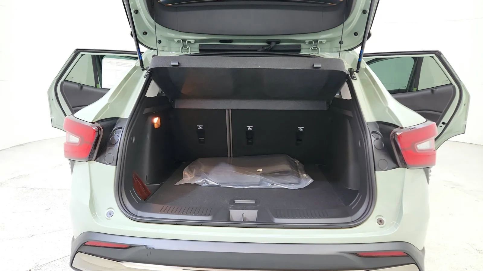 Used 2024 Chevrolet Trax ACTIV w/ Sunroof Package image 19