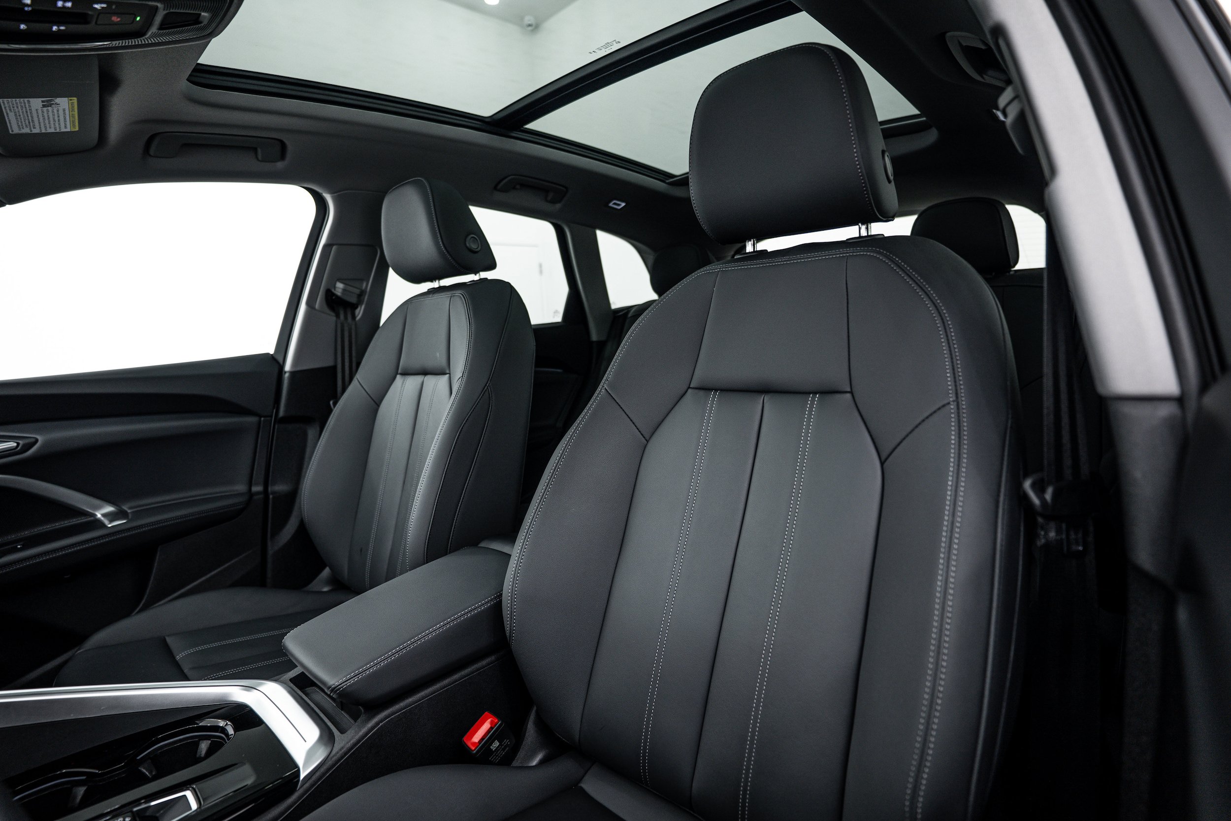 Certified 2025 Audi Q5 Premium w/ Convenience Package AWD/4WD image 15