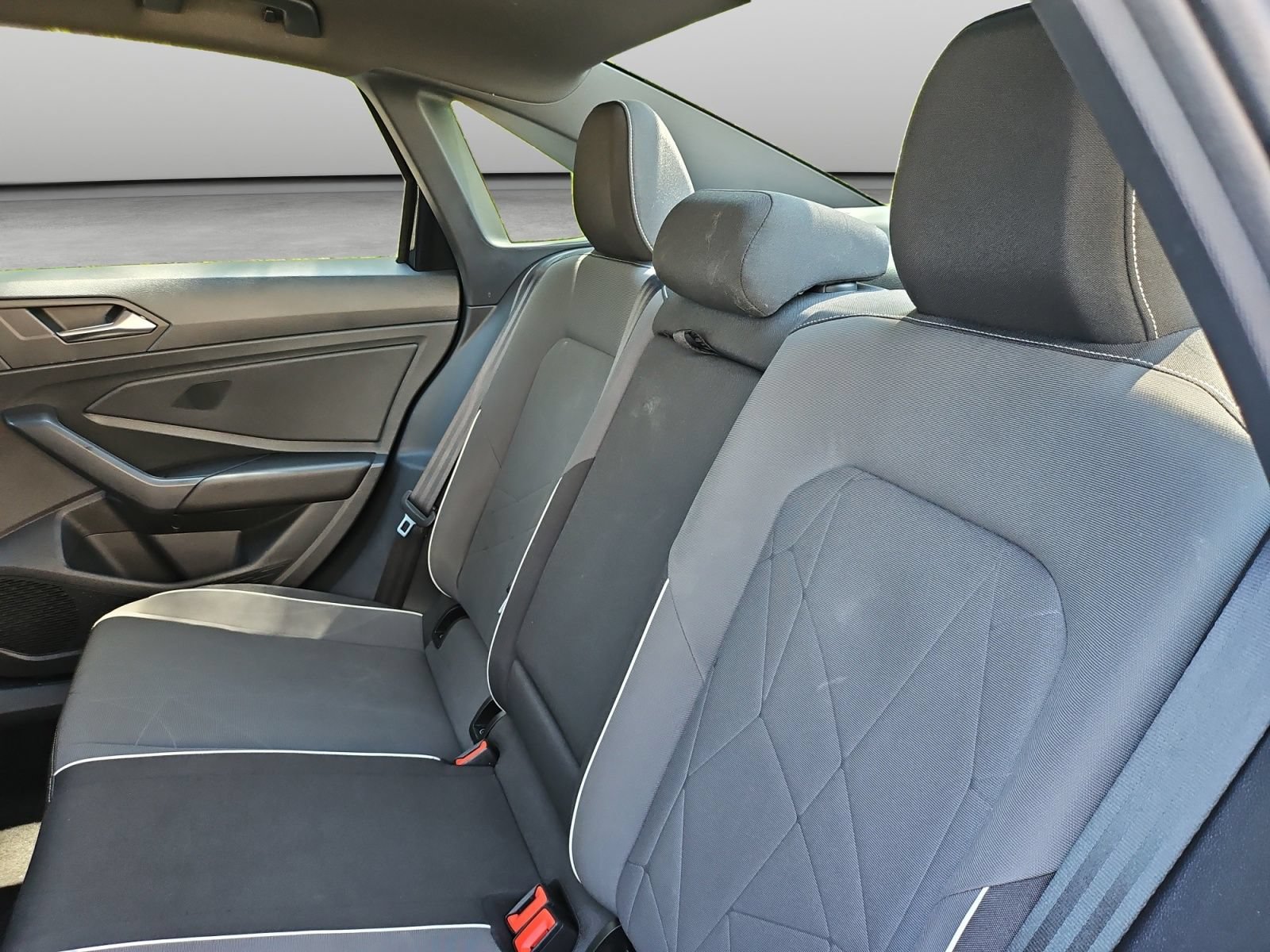 Used 2025 Volkswagen Jetta Sport FWD image 40
