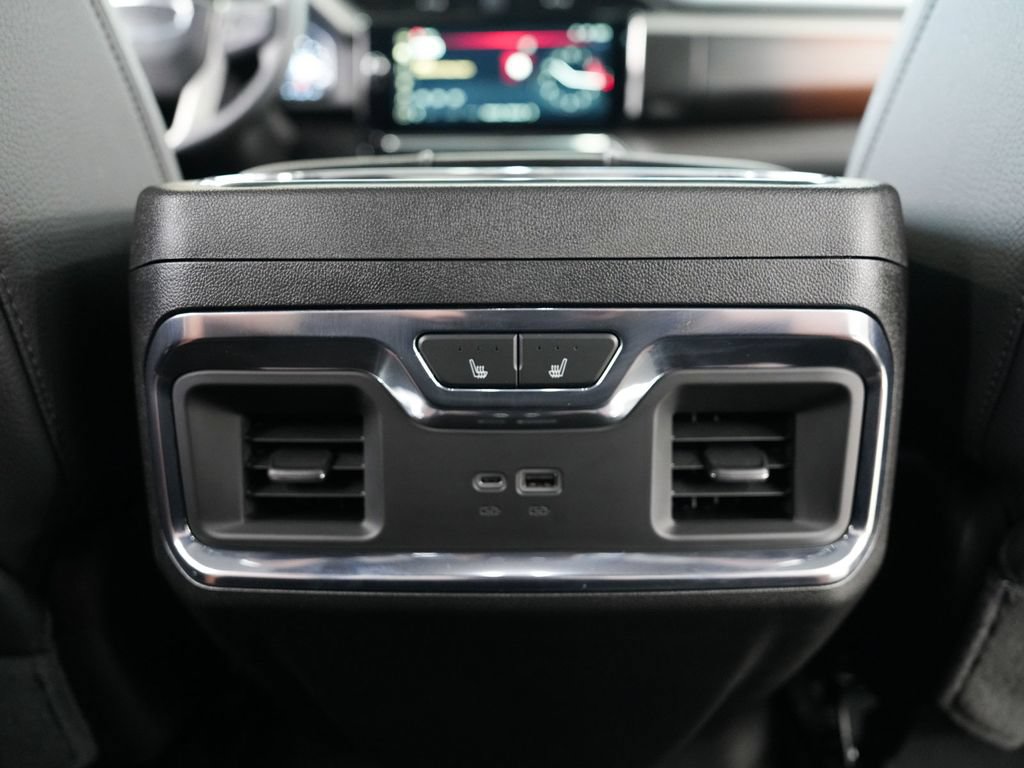 Used 2025 GMC Sierra 1500 Denali AWD/4WD image 34