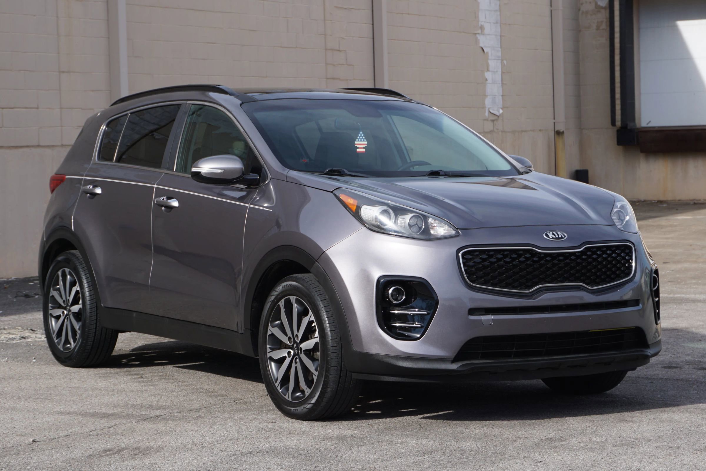 Used 2018 Kia Sportage EX w/ EX Premium Package FWD image 3