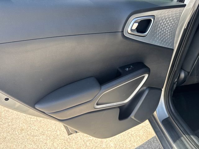 Used 2024 Kia Soul LX w/ Option Group 015 image 31