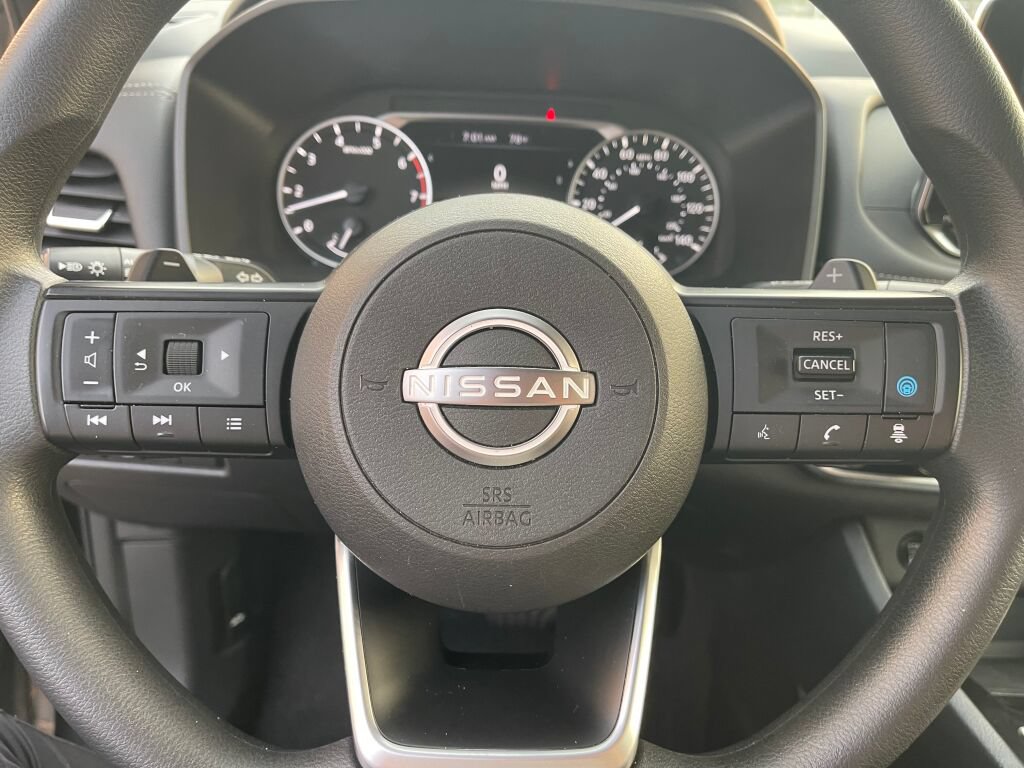 Used 2024 Nissan Rogue SV AWD/4WD image 16