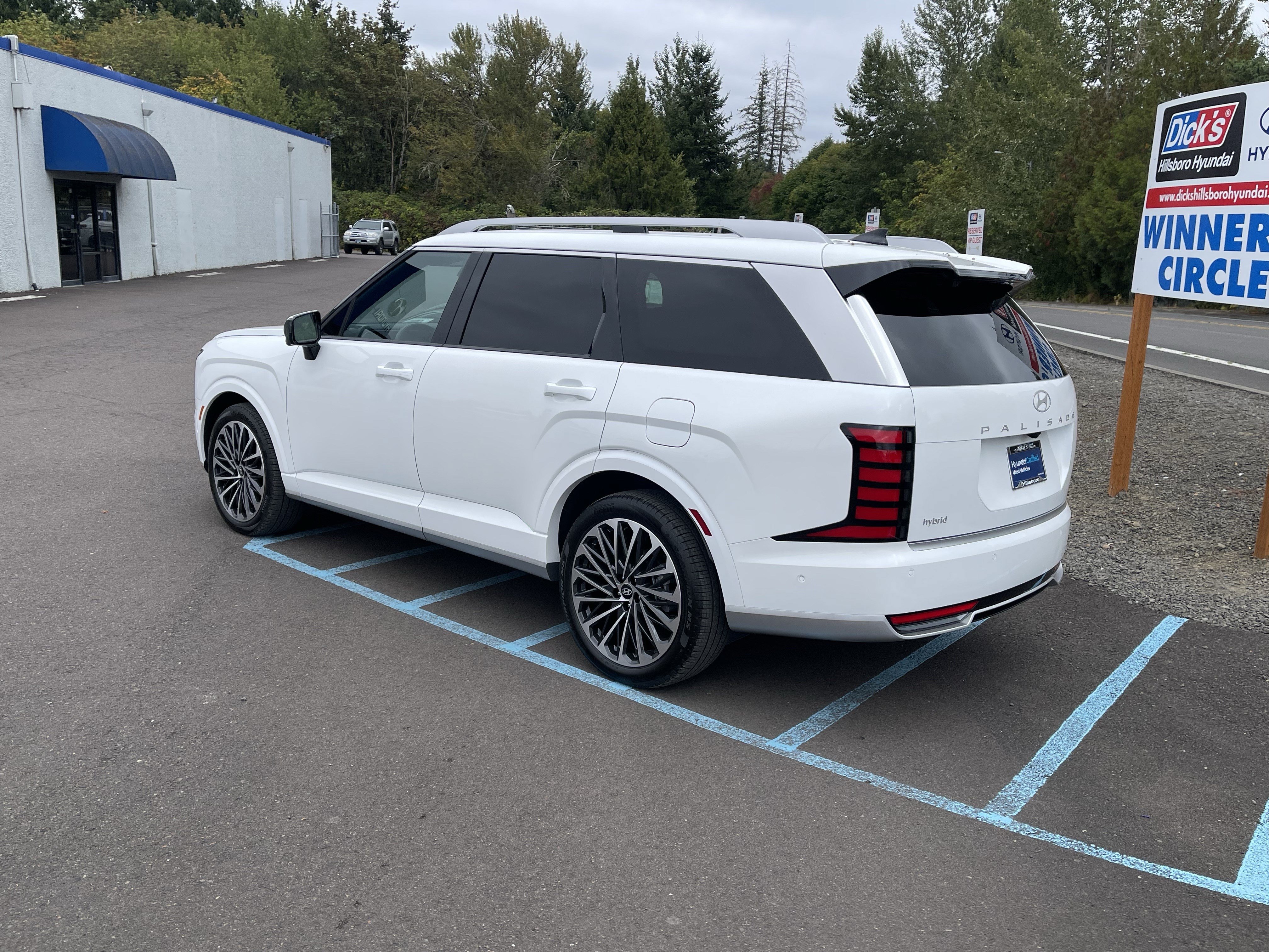 Used 2026 Hyundai Palisade Calligraphy AWD/4WD image 3
