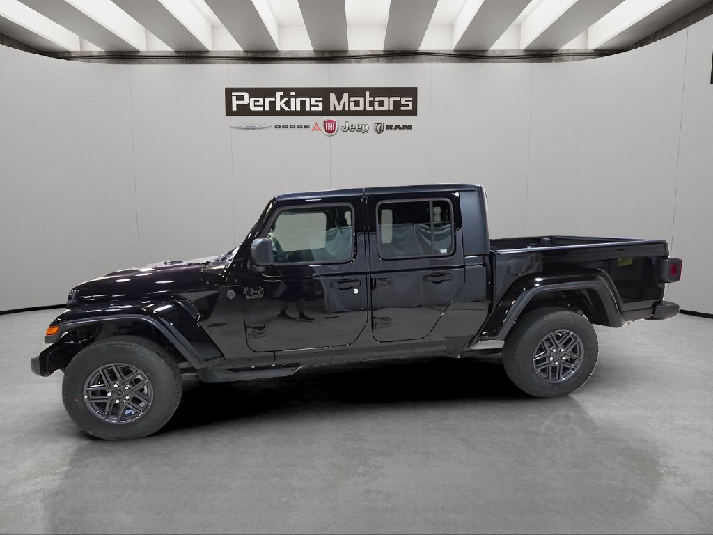 New 2026 Jeep Gladiator Sport AWD/4WD image 2
