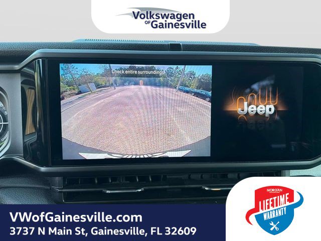 Used 2024 Jeep Wrangler Unlimited w/ Convenience Group AWD/4WD image 21
