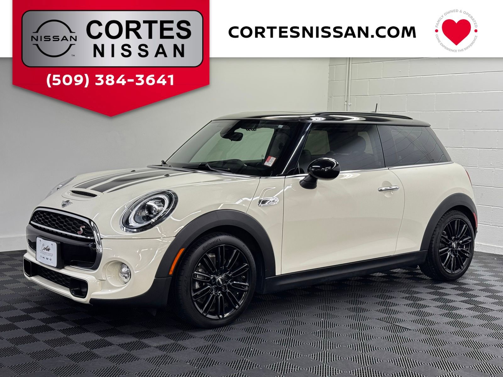 Used 2019 MINI Cooper S w/ Signature Upholstery Package image 1