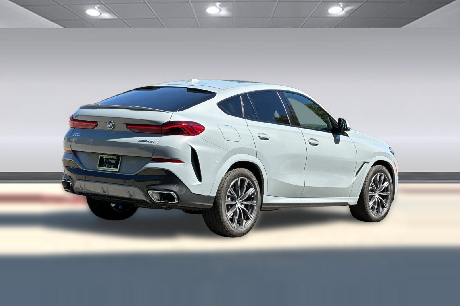 Used 2024 BMW X6 xDrive40i w/ Executive Package AWD/4WD image 7