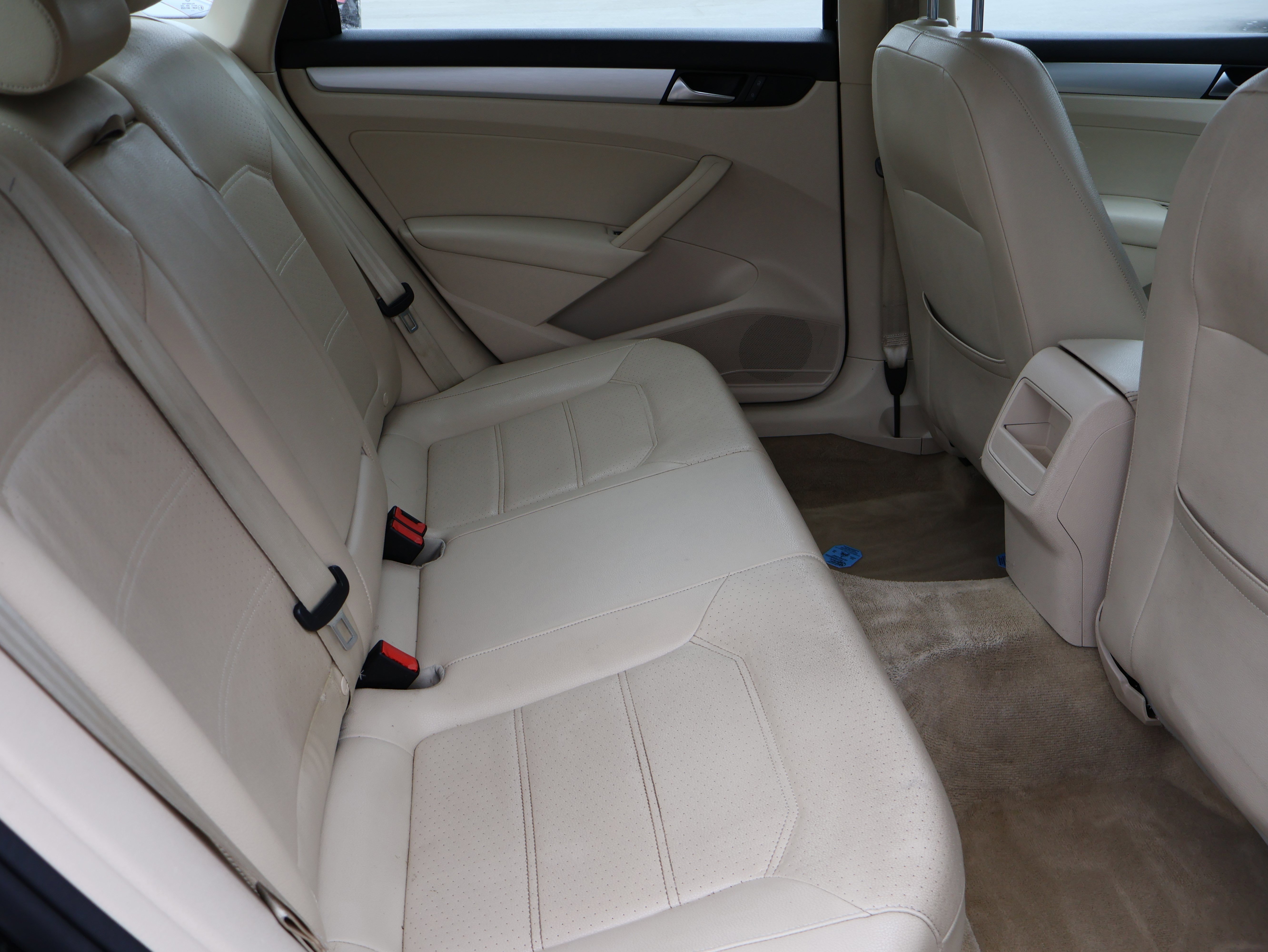 Used 2012 Volkswagen Passat 2.5 SE image 13
