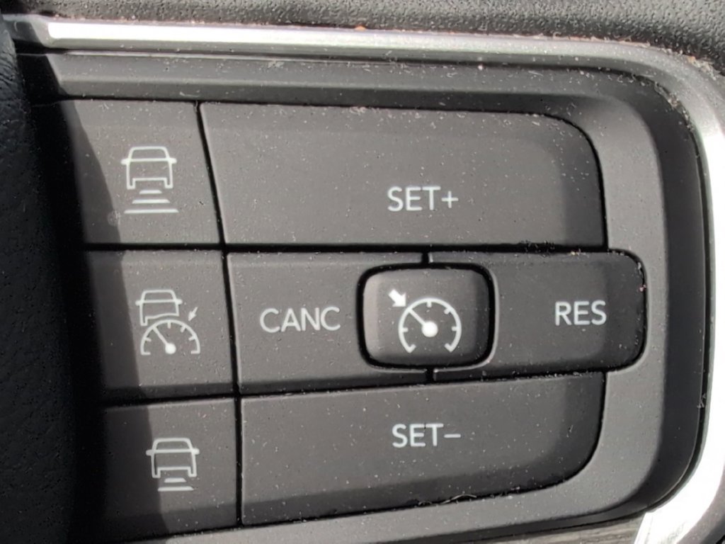 Used 2024 Jeep Wagoneer Series III AWD/4WD image 20