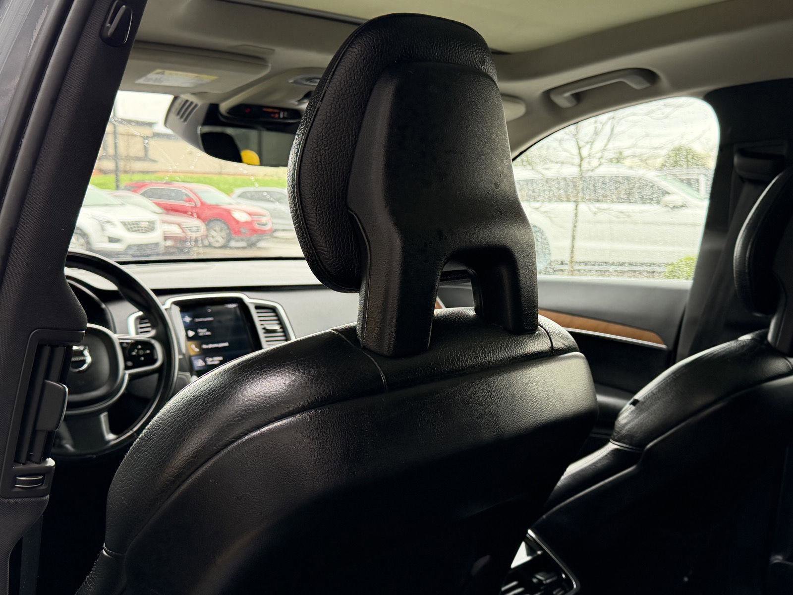 Used 2022 Volvo XC90 T6 Momentum w/ Climate Package AWD/4WD image 38