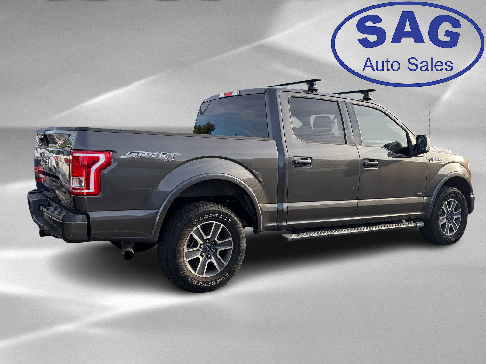 Used 2016 Ford F150 XLT w/ Equipment Group 301A Mid AWD/4WD image 3