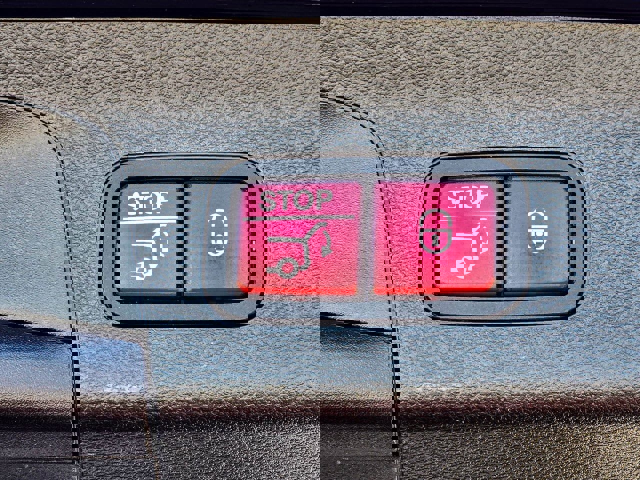 Used 2020 Mercedes-Benz GLS 450 4MATIC image 35