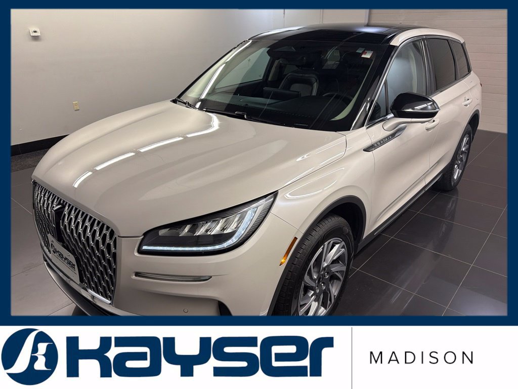 Certified 2023 Lincoln Corsair AWD w/ Equipment Group 101A image 3