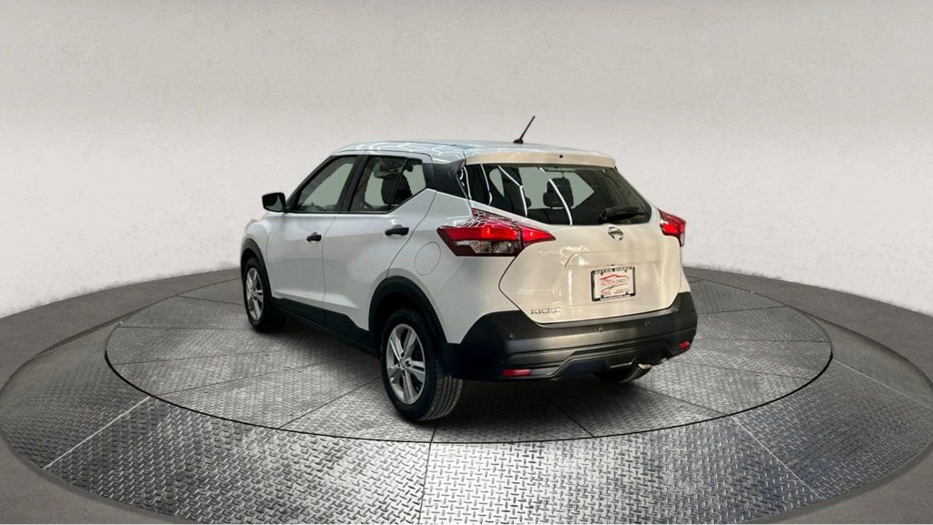 Used 2020 Nissan Kicks S image 5
