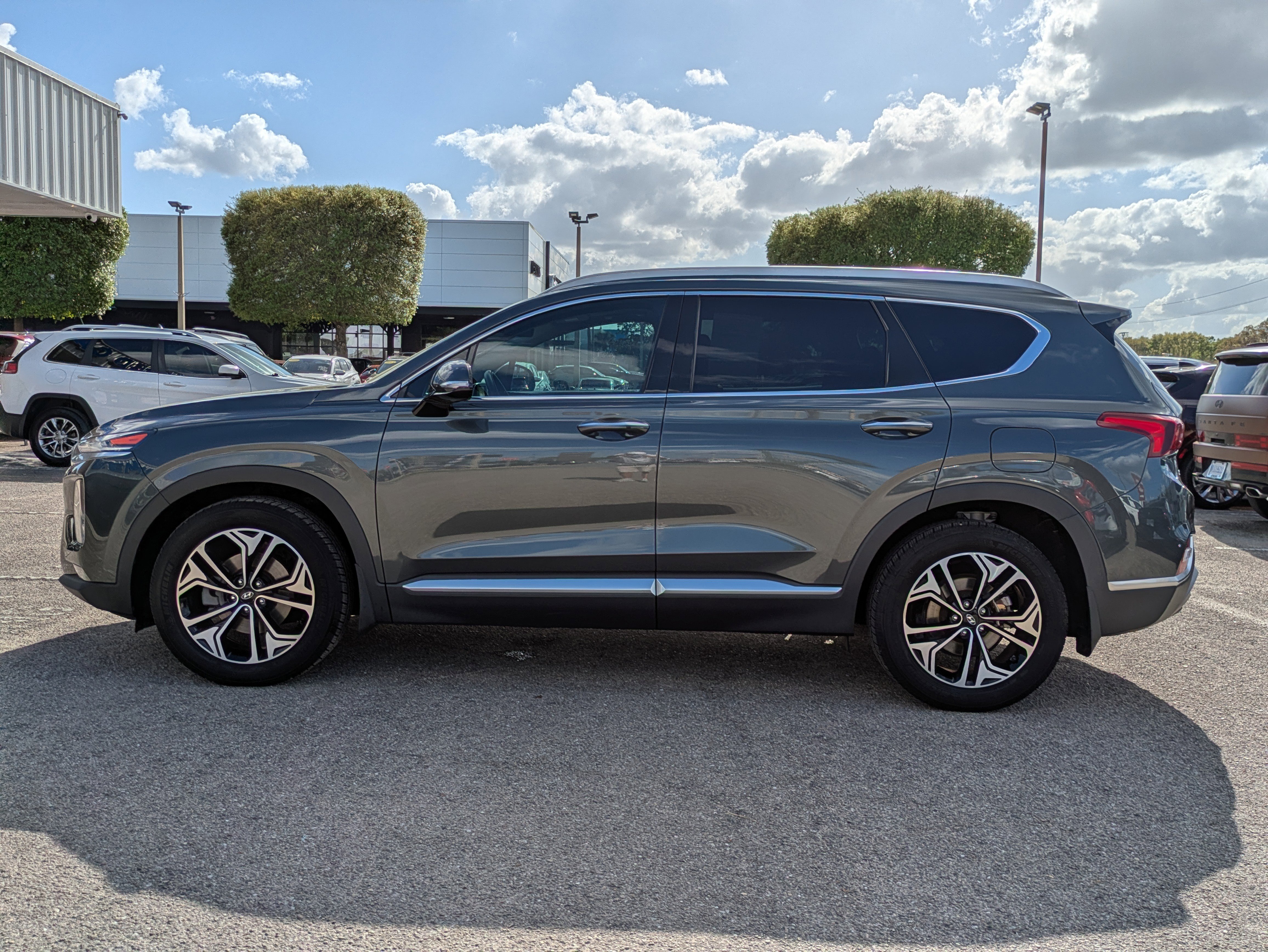 Used 2020 Hyundai Santa Fe SEL image 7