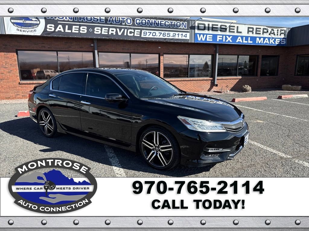 Used 2017 Honda Accord Touring image 1